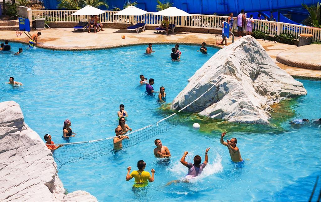 Whiterock Beach Hotel And Waterpark Subic Bay 외부 사진